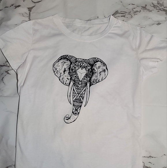 White T-shirt with a bohemian elephant design - Picture 2 of 2